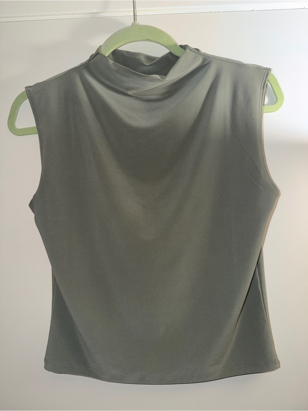 Aritzia Wilfred Sleeveless Mock Neck Top in Sage Green